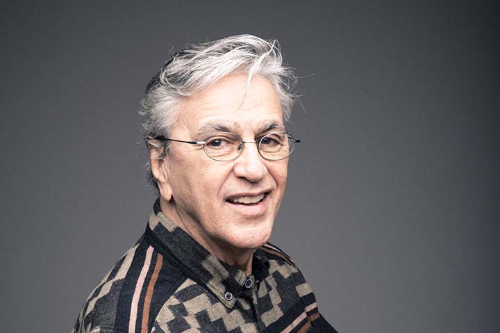 Caetano Veloso estreia turnê de novo álbum em BH e abre data extra