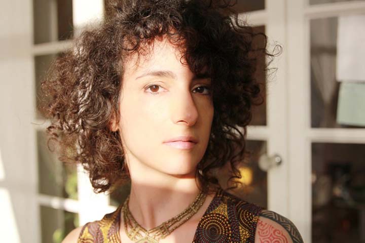 Claudia Castelo Branco: cantora e compositora carioca prioriza a MPB