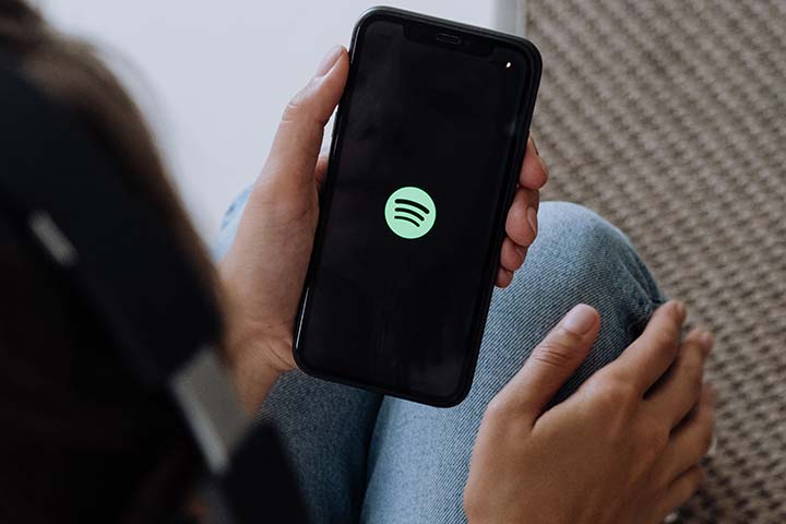 Spotify divulga lista das músicas mais ouvidas no Brasil nas últimas décadas