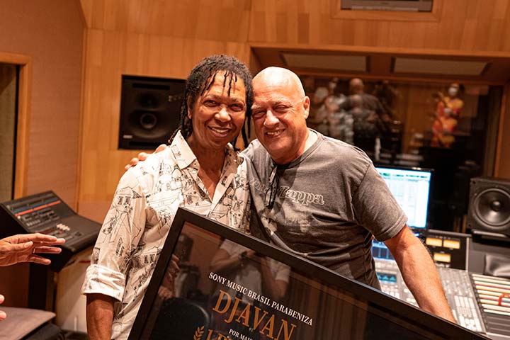 Djavan comemora um bilhão de streams e prepara lançamentos para este ano