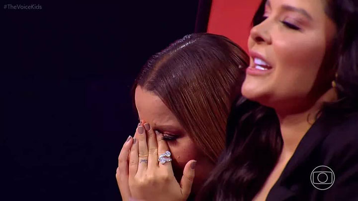 The Voice Kids: Maiara e Maraisa se emocionam, após participante cantar Marília Mendonça