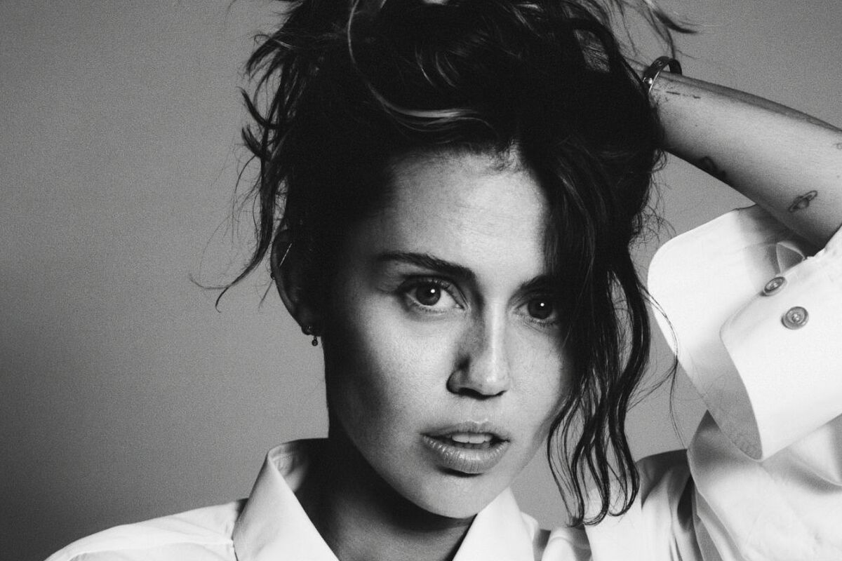 Miley Cyrus Lança Novo Single e Clipe “Used To Be Young”